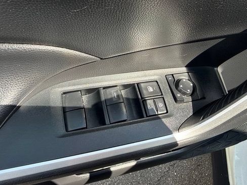 Used 2022 Toyota RAV4 LE w/ Carpet Mat Package (TMS) FWD image 17
