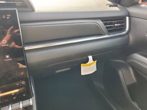 New 2026 GMC Terrain Elevation w/ Technology Package II AWD/4WD image 26