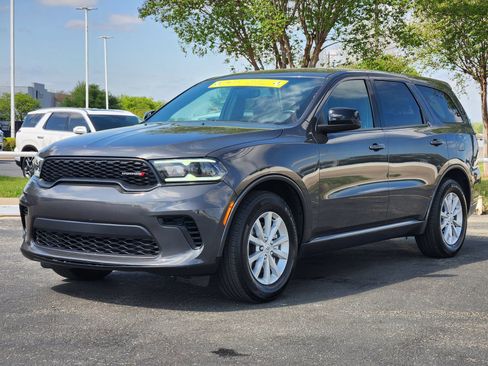 Used 2025 Dodge Durango GT RWD image 3