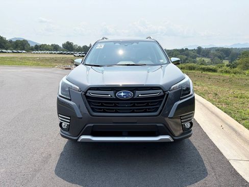 Certified 2023 Subaru Forester Touring w/ Popular Package #2 AWD/4WD image 2