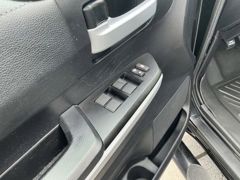 Used 2021 Toyota Tundra SR5 w/ Trail Edition image 17