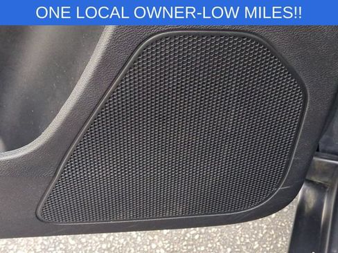 Used 2019 Jeep Cherokee Trailhawk w/ Cold Weather Group AWD/4WD image 15