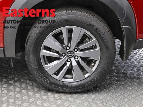 Used 2024 Nissan Pathfinder SV AWD/4WD image 8