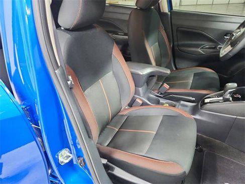 Used 2022 Nissan Versa SR w/ Convenience Package image 35