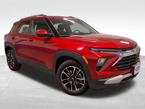 Used 2025 Chevrolet TrailBlazer LT image 11