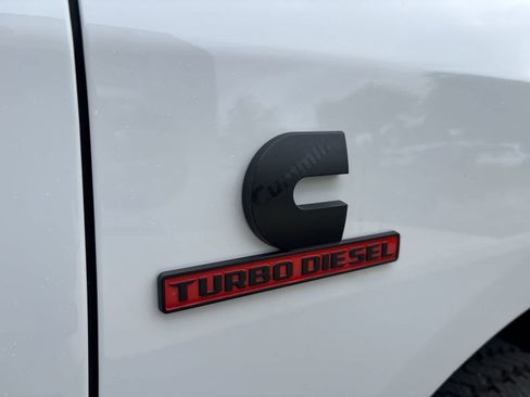 New 2026 RAM 3500 Laramie AWD/4WD image 5