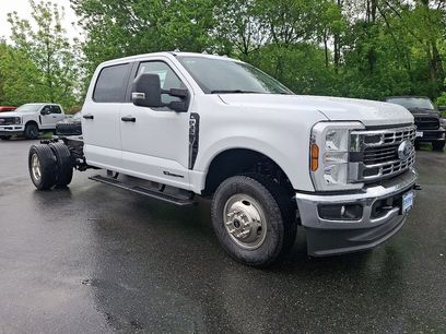 New 2025 Ford F350 XL w/ XL Chrome Package