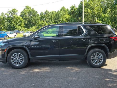 Used 2022 Chevrolet Traverse LT AWD/4WD image 2