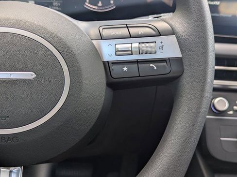 Used 2025 Hyundai Tucson SE image 22