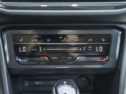 Used 2023 Volkswagen Tiguan SE FWD image 28