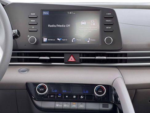 New 2026 Hyundai Elantra Hybrid FWD image 38