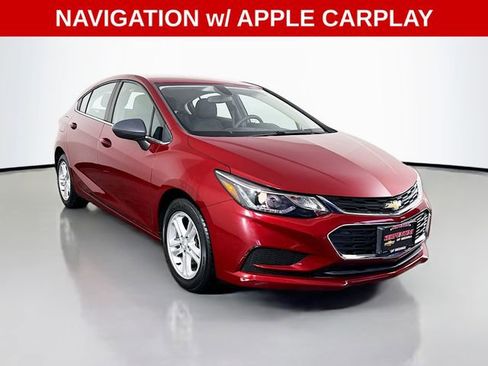 Used 2017 Chevrolet Cruze LT w/ Convenience Package image 2