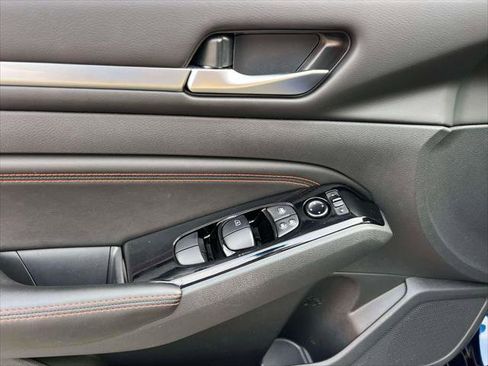 Used 2023 Nissan Altima 2.5 SR image 15