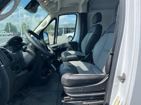 Used 2026 RAM ProMaster 2500 w/ Convenience Group FWD image 11