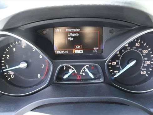 Used 2017 Ford Escape SE w/ Equipment Group 201A AWD/4WD image 15