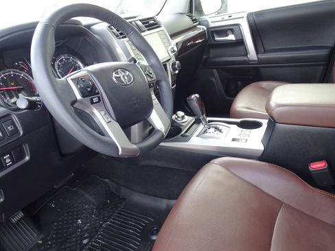 Used 2021 Toyota 4Runner Limited image 15