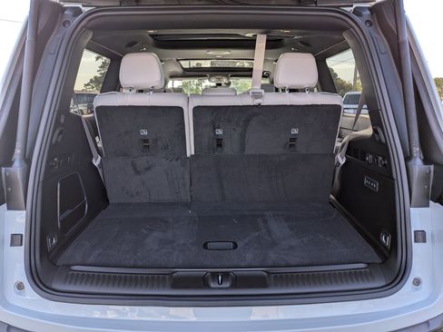 New 2026 Jeep Grand Wagoneer 4WD image 33