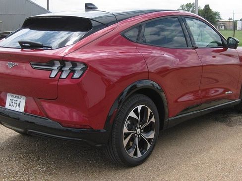 Used 2023 Ford Mustang Mach-E Premium image 3