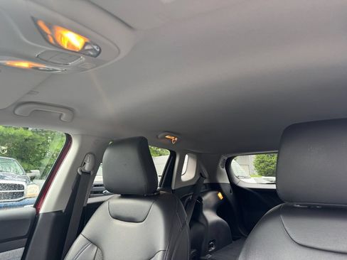 Used 2022 Jeep Compass Latitude AWD/4WD image 13