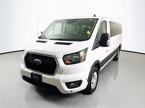 Used 2025 Ford Transit 350 XLT RWD image 4