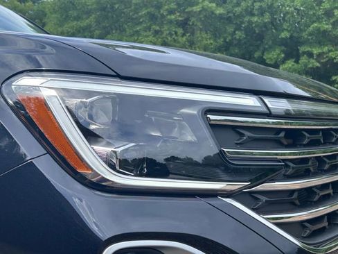 New 2026 Volkswagen Atlas SE FWD image 3