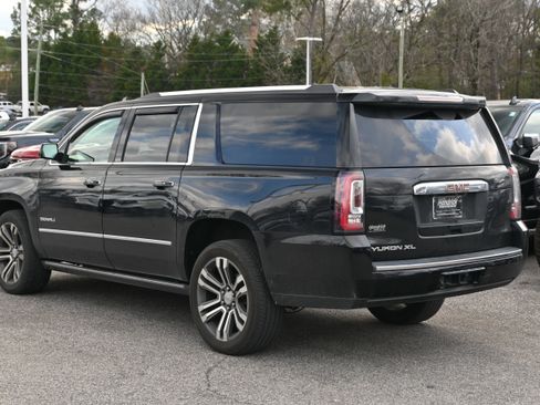 Used 2019 GMC Yukon XL Denali w/ Denali Ultimate Package image 11