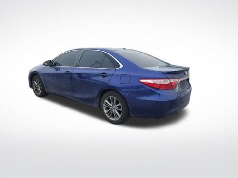 Used 2016 Toyota Camry SE image 7
