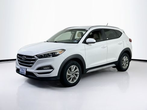 Used 2017 Hyundai Tucson SE AWD/4WD image 1