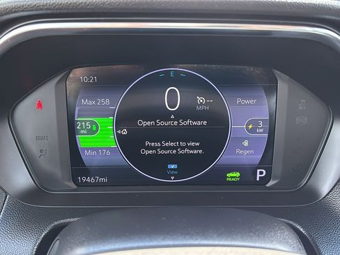 Used 2022 Chevrolet Bolt EUV LT w/ Convenience Package image 13