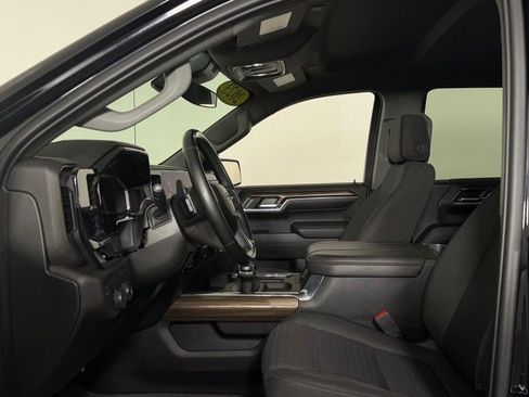 Used 2023 Chevrolet Silverado 1500 RST AWD/4WD image 12