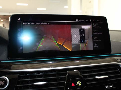 Used 2021 BMW 530e 530e w/ M Sport Package image 19