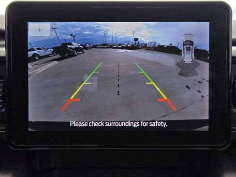 Used 2023 Ford Explorer XLT image 19