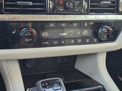 New 2026 Nissan Pathfinder SL AWD/4WD image 21