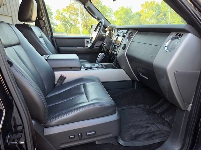 Used 2014 Ford Expedition Limited w/ Equipment Group 301A AWD/4WD image 8