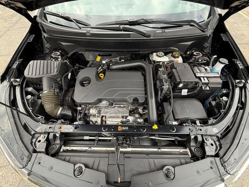 Certified 2024 Chevrolet Equinox LT w/ LPO, Floor Liner Package FWD image 10