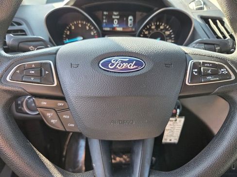 Used 2017 Ford Escape SE w/ Equipment Group 201A FWD image 31