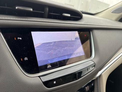 Used 2023 Cadillac XT5 Premium Luxury image 18