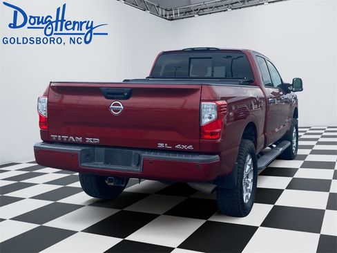 Used 2016 Nissan Titan SL image 5