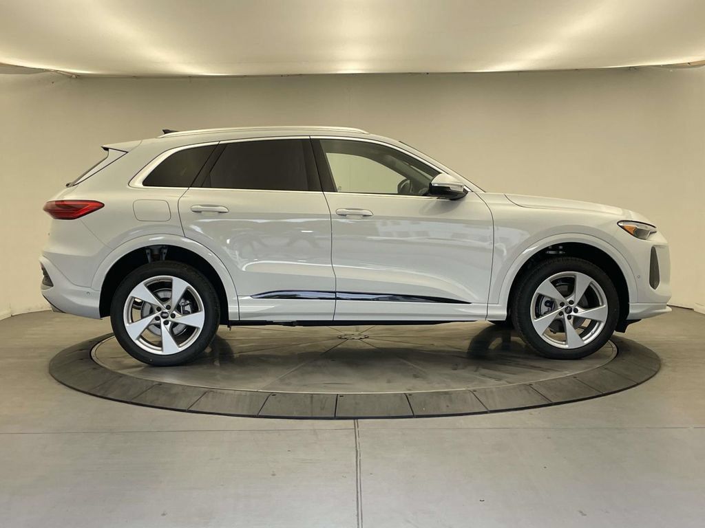New 2026 Audi Q5 Premium Plus AWD/4WD image 8