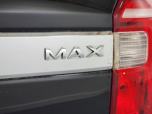 Used 2019 Ford Expedition Max XLT w/ Equipment Group 202A AWD/4WD image 11