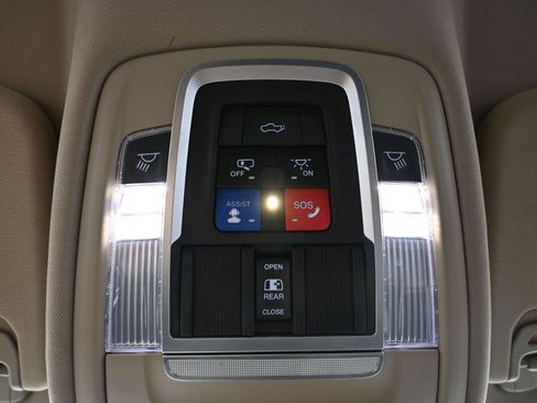 Used 2021 RAM 1500 Laramie AWD/4WD image 37