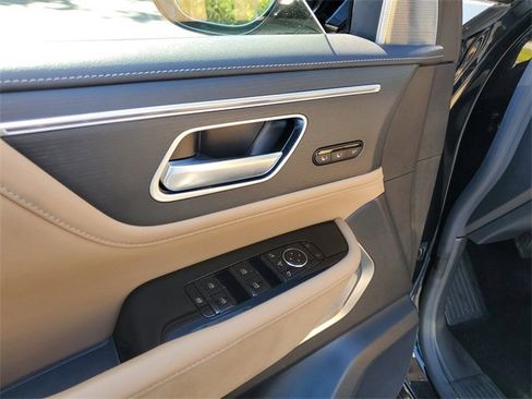 Used 2025 INFINITI QX80 Sensory image 13