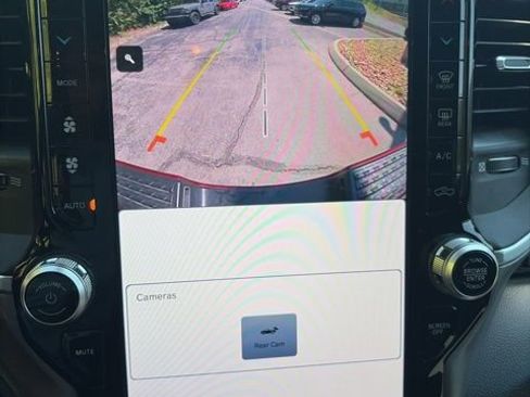 Used 2024 RAM 2500 Big Horn w/ Sport Appearance Package image 19