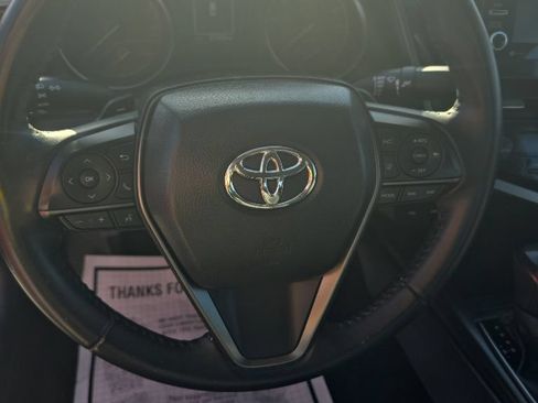 Used 2022 Toyota Camry SE FWD image 10