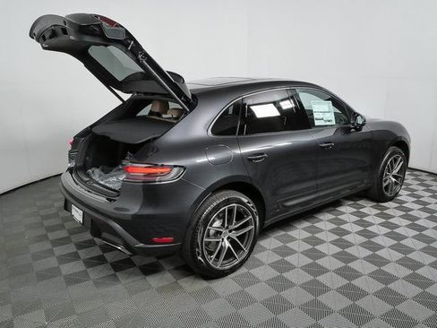 Certified 2026 Porsche Macan AWD/4WD image 29