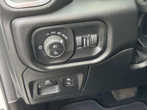 Used 2024 RAM 1500 Laramie AWD/4WD image 33