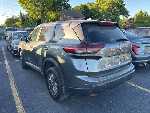 Used 2024 Nissan Rogue S AWD/4WD image 9