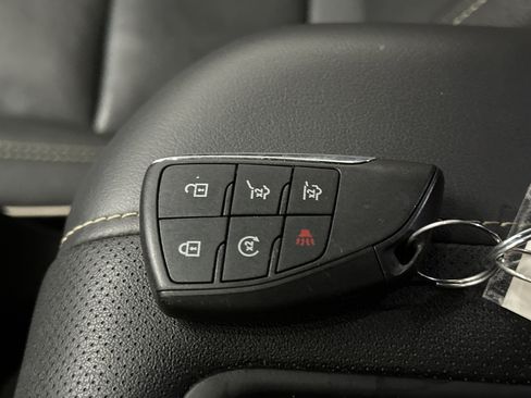 Used 2022 Chevrolet Tahoe Premier AWD/4WD image 32