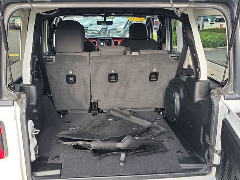 Certified 2020 Jeep Wrangler Unlimited Rubicon image 16