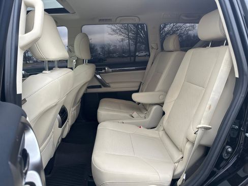 Used 2023 Lexus GX 460 Premium image 7